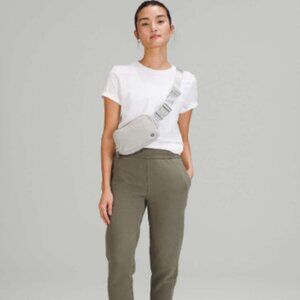 Lululemon Everywhere Belt Bag 1L